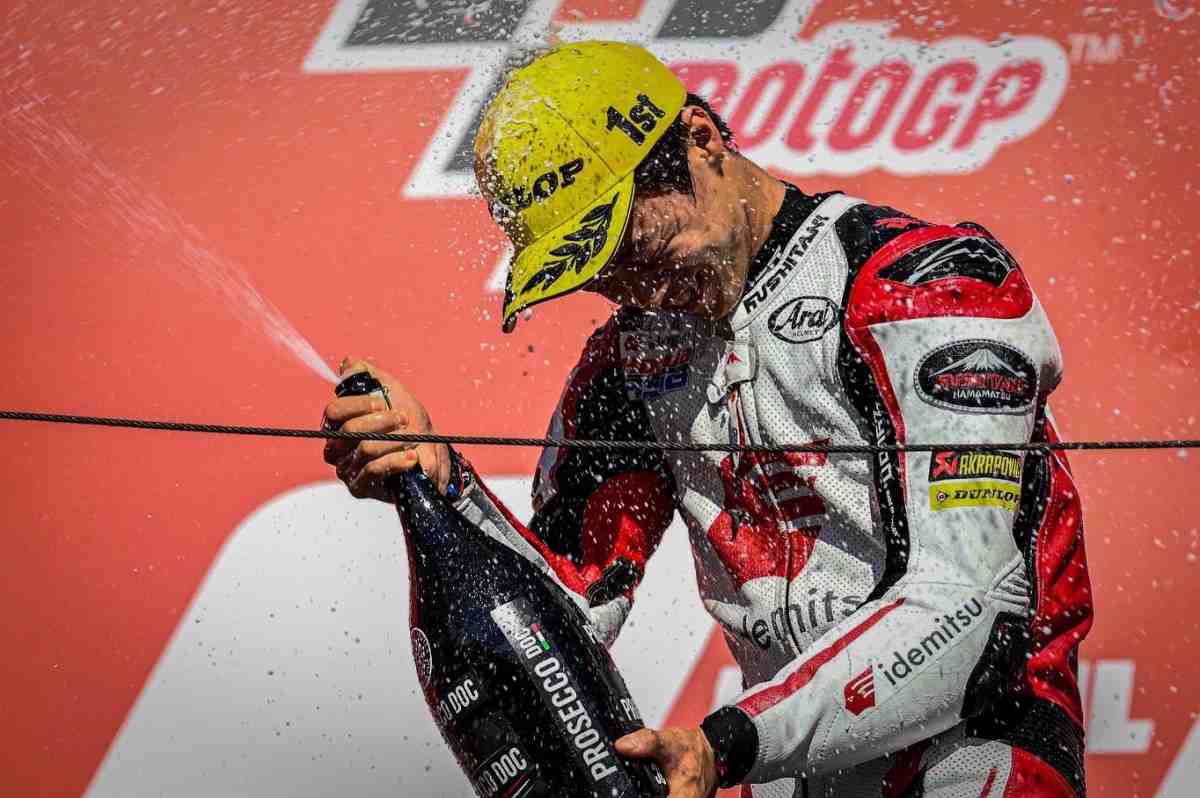 Moto2: Новая история героя Японии - Аи Огура стал первым японцем, выигравшим в Мотеги за 16 лет