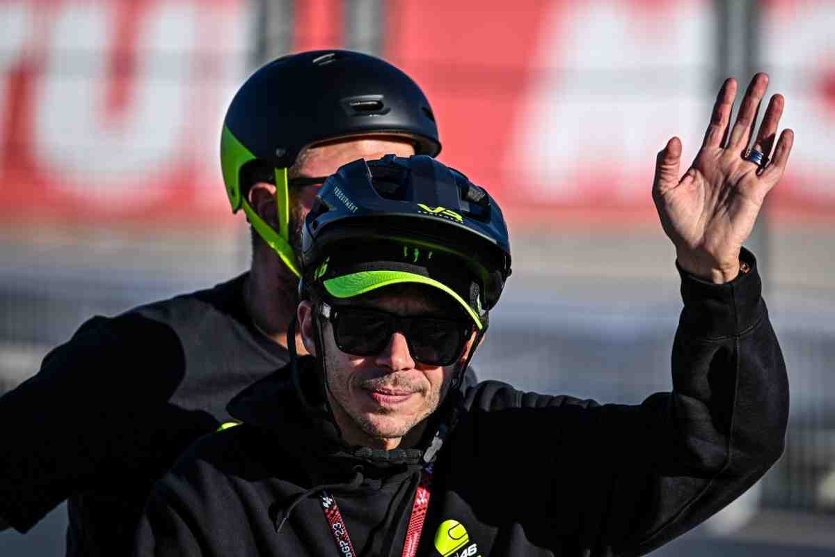 Сделка VR46 Racing Team с пилотами состоялась: кто же станет партнером Беццекки в MotoGP 2024?