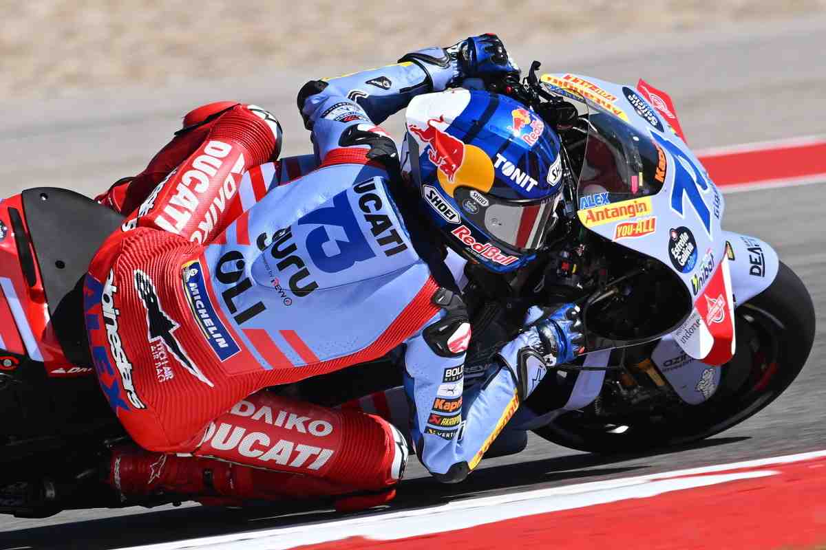 MotoGP ГПИспании: Братья Маркесы впереди напарников по Aprilia Racing на FP1