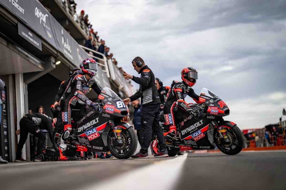 Дождь прервал преквалификацию Moto2 в Бурираме после установки нового рекорда круга