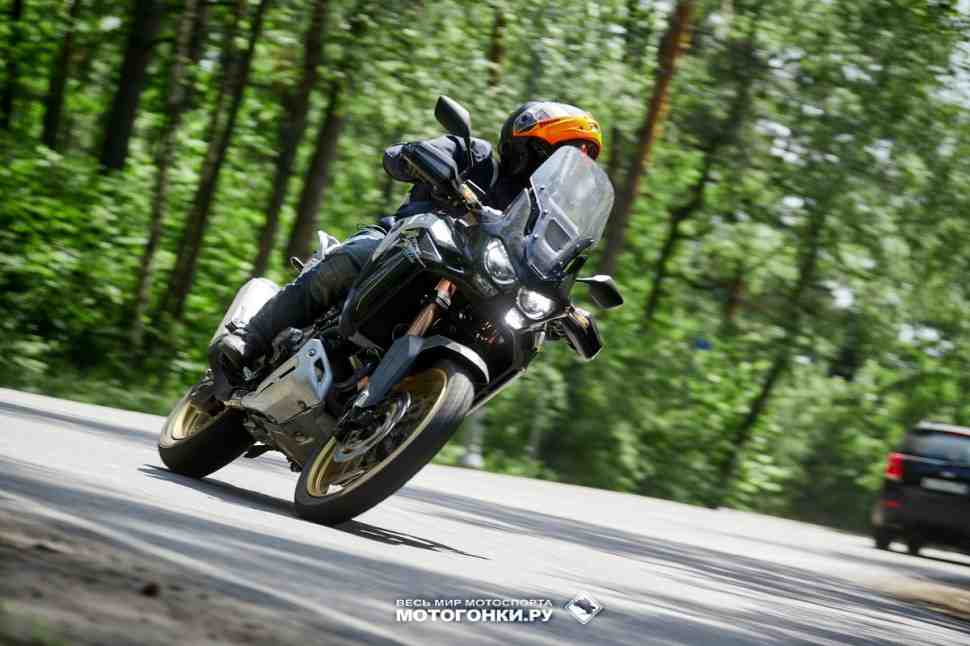 - Honda CRF1100D4L Adventure Sports -  2:   