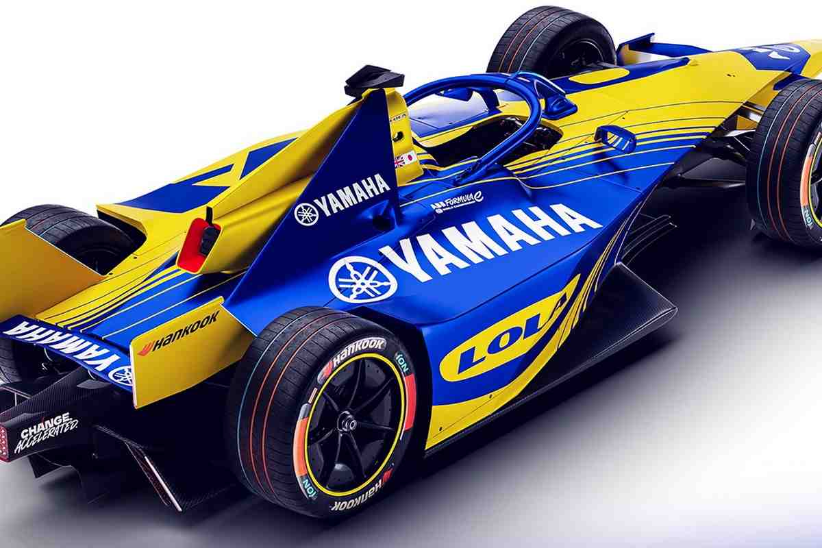 Yamaha Motor   FIA Formula E World Championship    Lola Cars