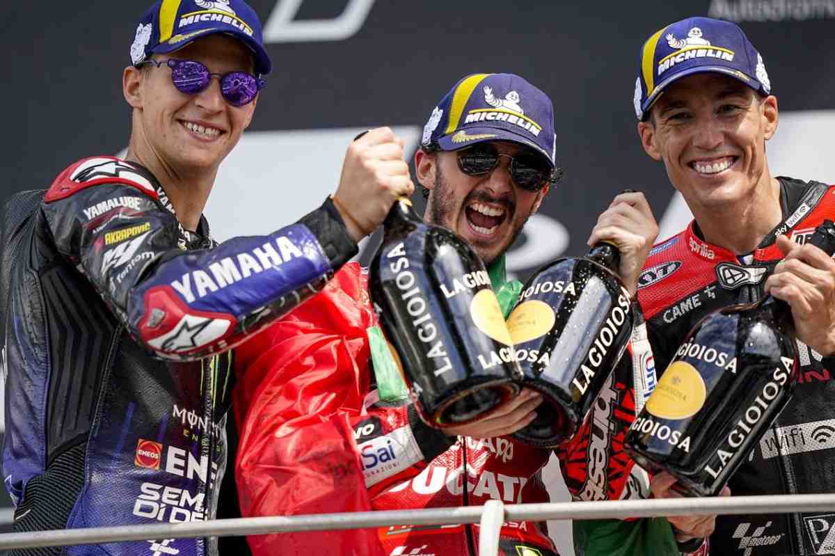 Опрос: выдержит ли Фабио Куартараро давление Баньяи - кто станет чемпионом MotoGP 2022 года?