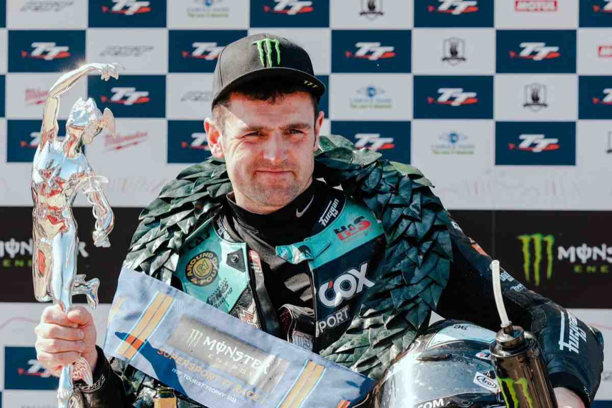 IOMTT 2023: Итоги гонки Superbike TT - Майкл Данлоп сравнялся с МакГиннессом