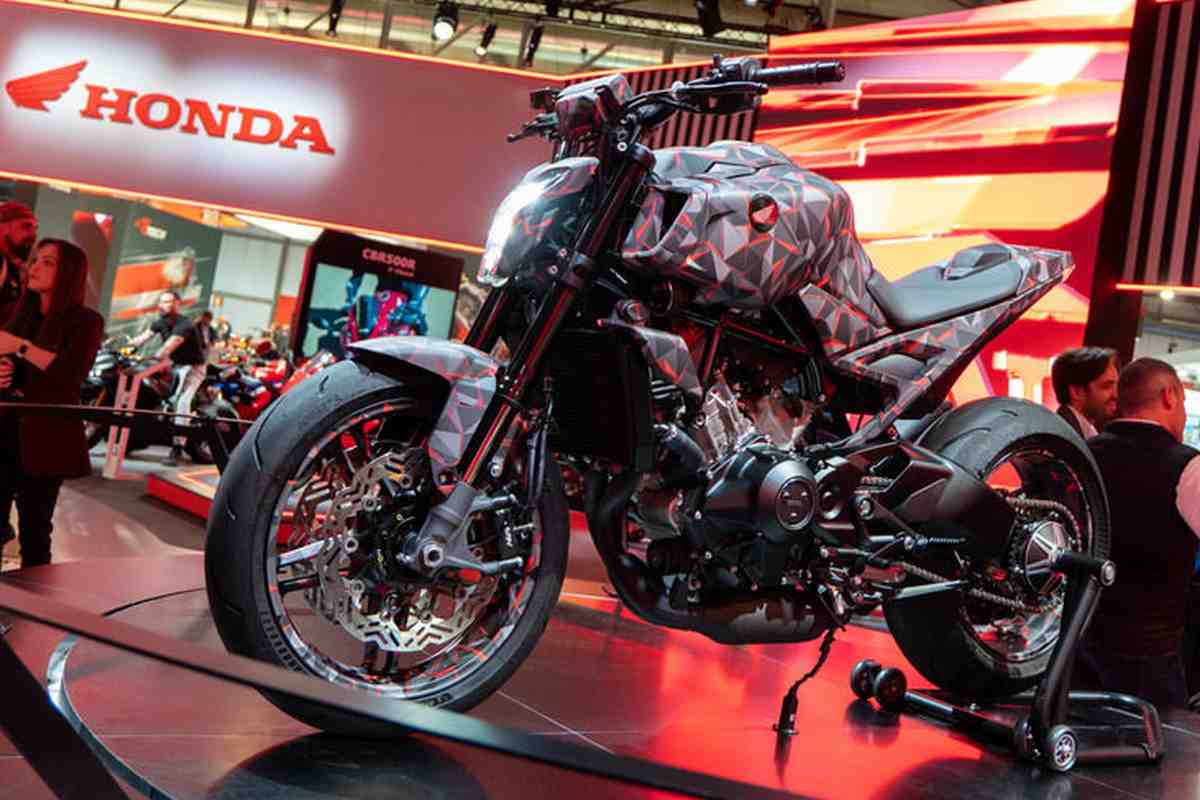 EICMA 2025: Всё что надо знать о новом тренде в мотоиндустрии - Honda V3R 900 E-Compressor