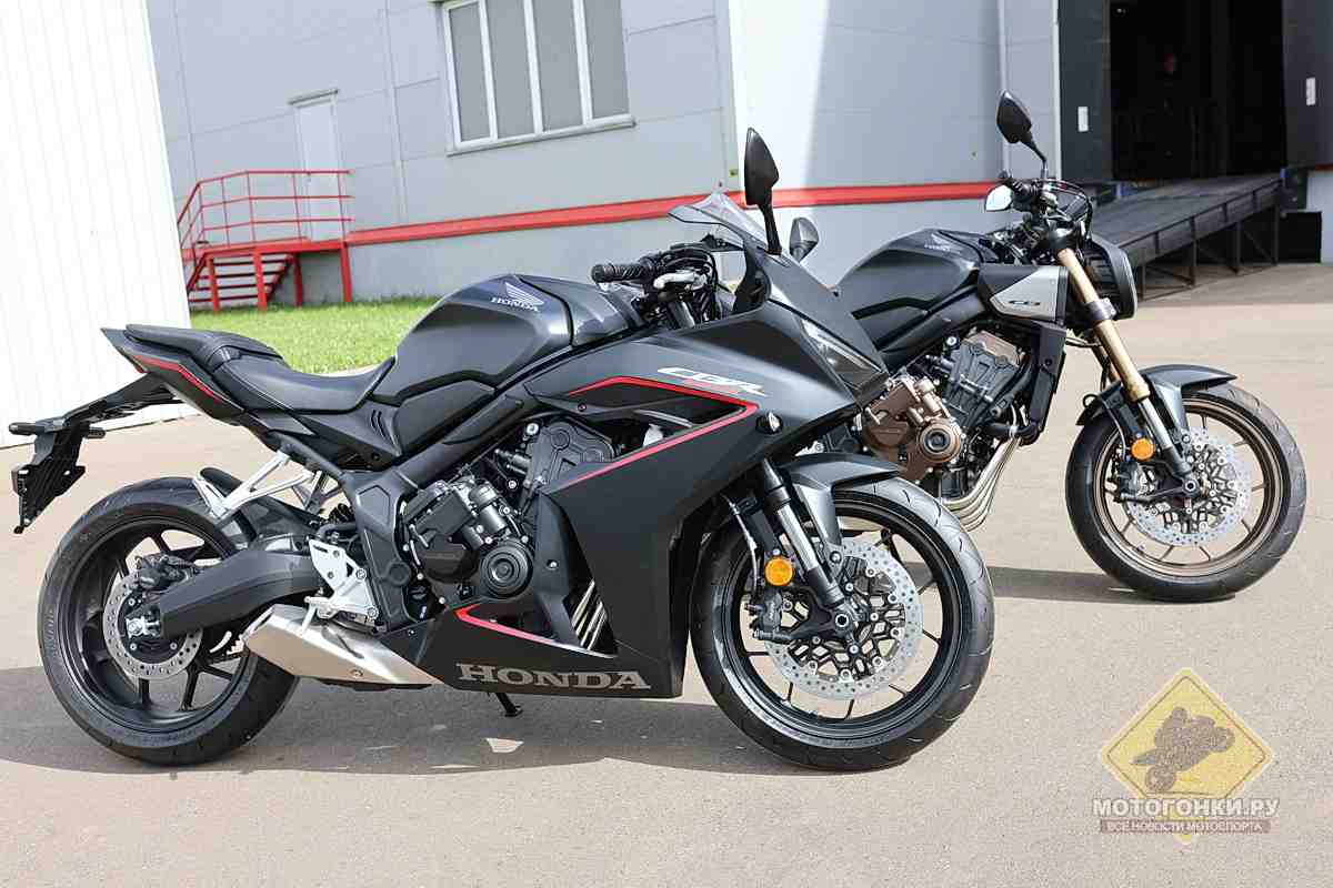 Мотоциклы Honda E-Clutch теперь и в России: первое знакомство с Honda CBR650R и CB650R